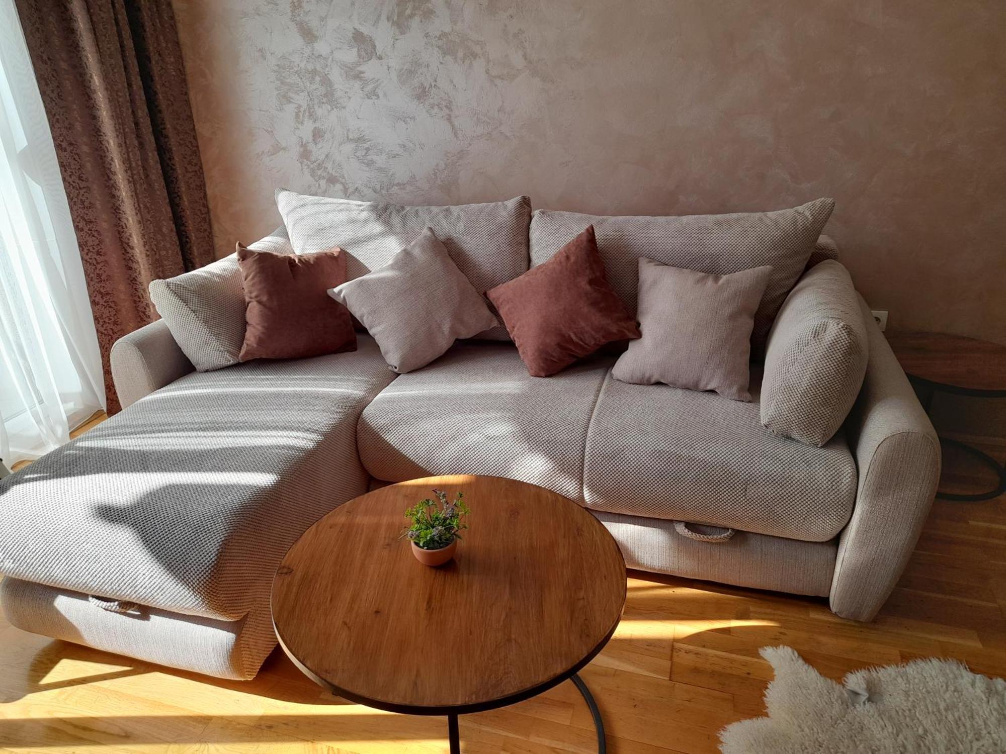 Apartamento Ogi Apartman Podgorica Exterior foto